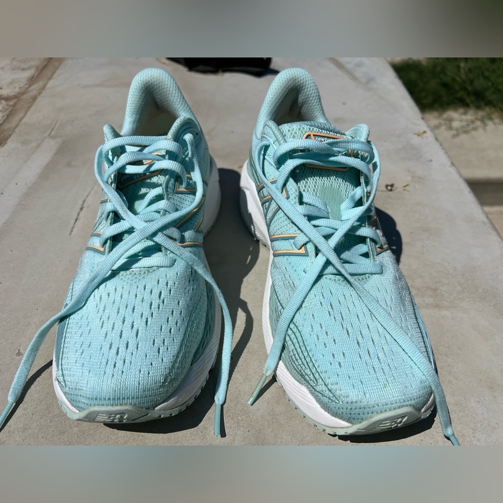 New Balance Shoes - Fresh Foam 860v12 Road-Running Shoes - Women's SIZE 9